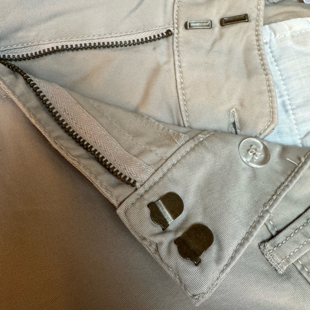 Sonoma Women’s Size 12 Khaki Capri Chinos Mid Rise NWT - Picture 6 of 8